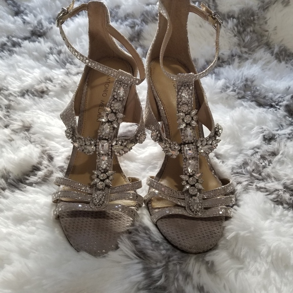 Antoni Melani jeweled shoe size 7